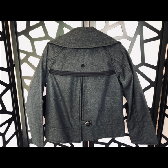 Lululemon jacket - Picture 3 of 5